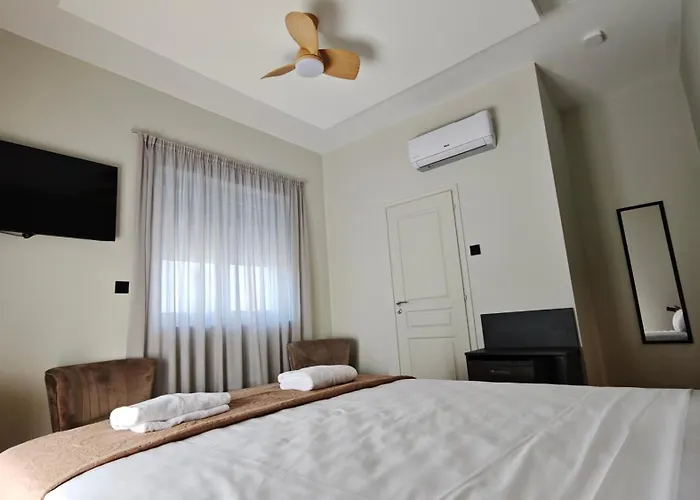 St Lazarus Πανσιόν