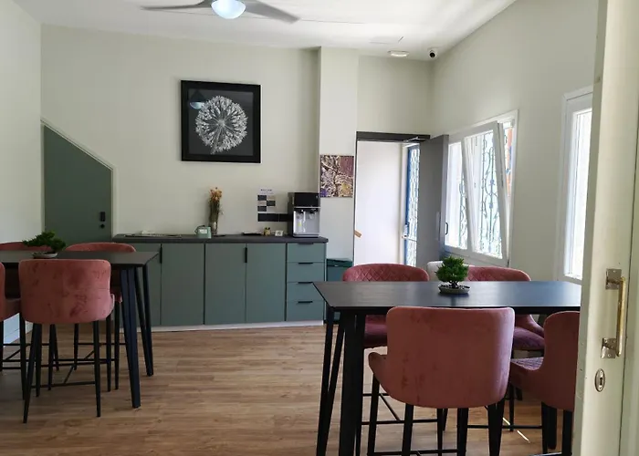 St Lazarus Πανσιόν