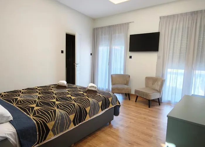 St Lazarus בית הארחה